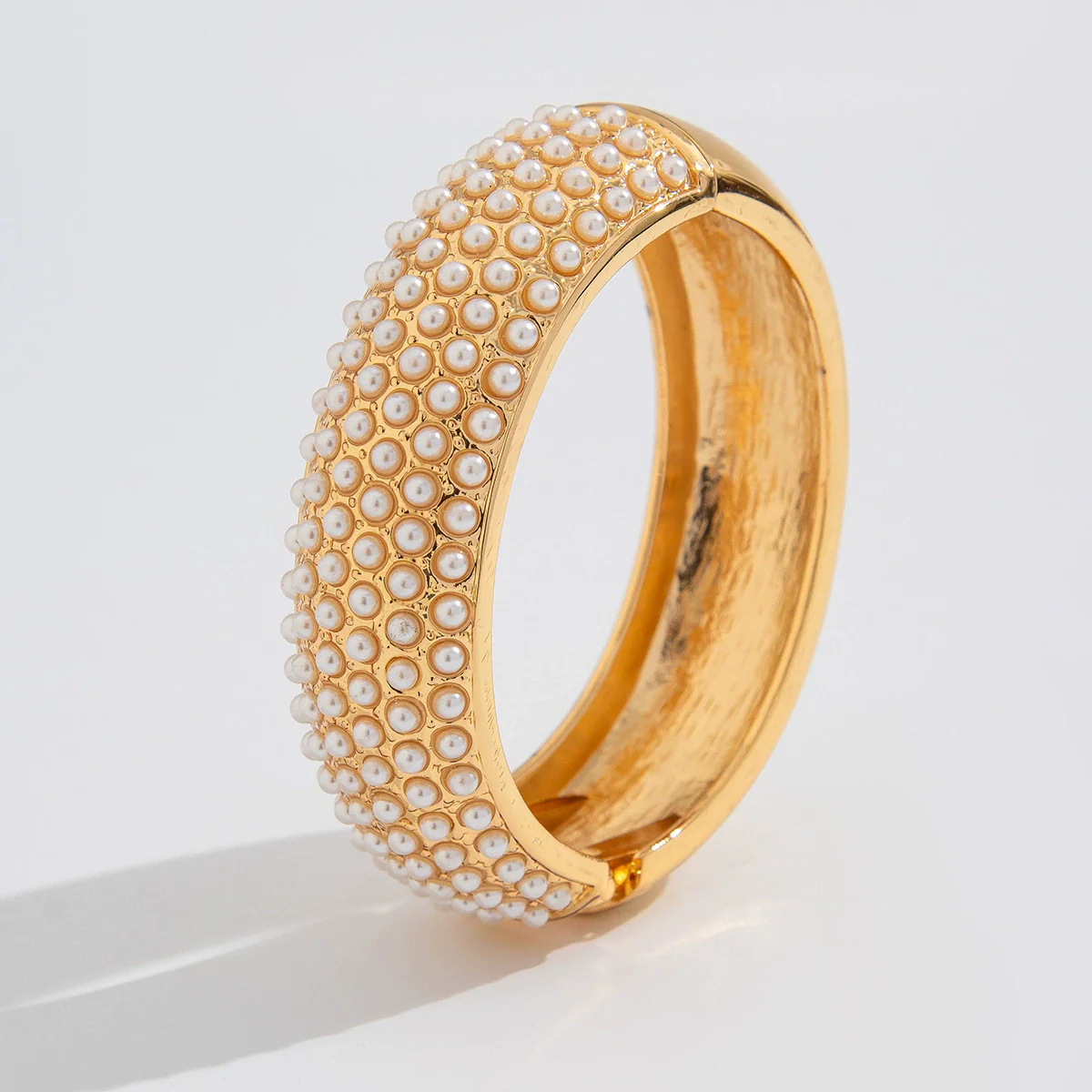 Leisure Style Pearl And Alloy Open Trim Oval Bracelet With Electroplating - Image 7