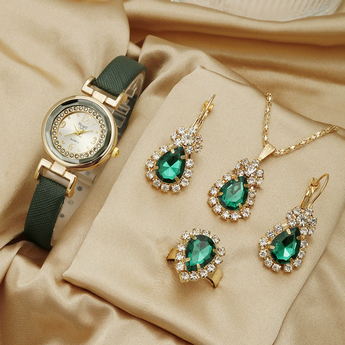 Leisure Women Jewelry Set With Alloy Case Round Dial Quartz Watch And Imitation Leather Belt And Stainless Steel Clasp - Image 7