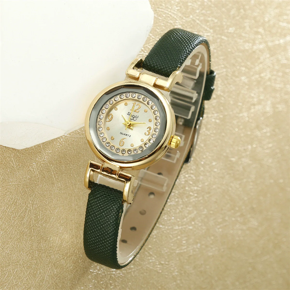 Leisure Women Jewelry Set With Alloy Case Round Dial Quartz Watch And Imitation Leather Belt And Stainless Steel Clasp - Image 8