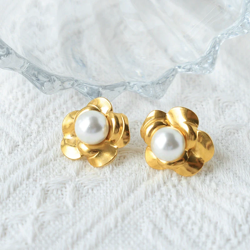 Luxury Camellia Pearl Stainless Steel Earrings Retro Elegant Vintage Electroplated Women's Accessories - Image 3