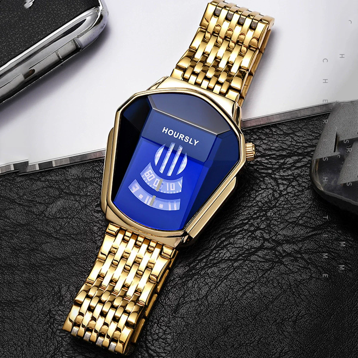 Men's Alloy And Stainless Steel Round Dial Quartz Waterproof Fashion Watch - Image 2