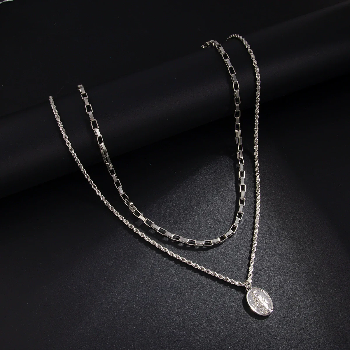 Men's Alloy Geometric Handmade Jewelry Necklace - Image 4
