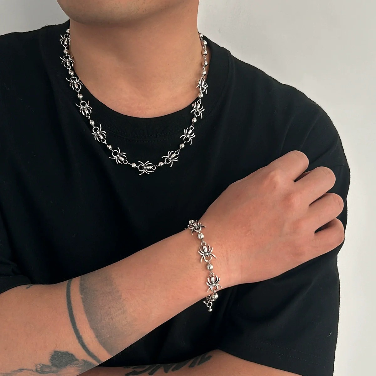 Men's Alloy Handmade Geometric Animal Style Spider Round Bead Stitching Necklace And Snake Bone Chain - Image 3