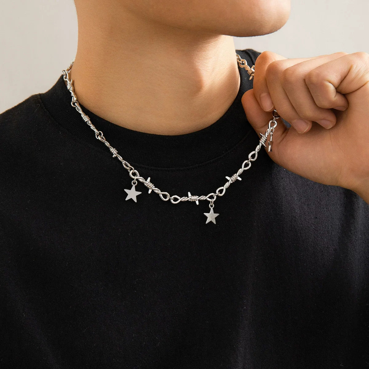 Men's Alloy Handmade Geometric Thorn Fivepointed Star Necklace - Image 2