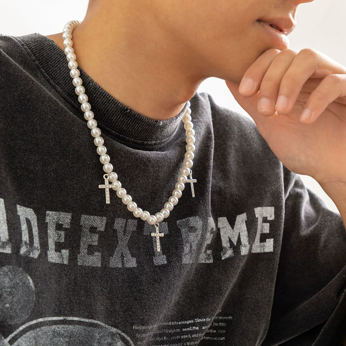 Men's Alloy Imitation Pearl Cross Diamondencrusted Hiphop Necklace - Image 2