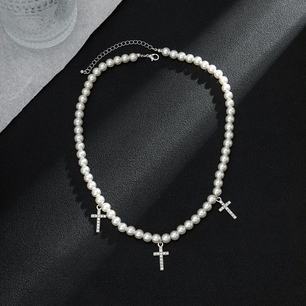 Men's Alloy Imitation Pearl Cross Diamondencrusted Hiphop Necklace - Image 6