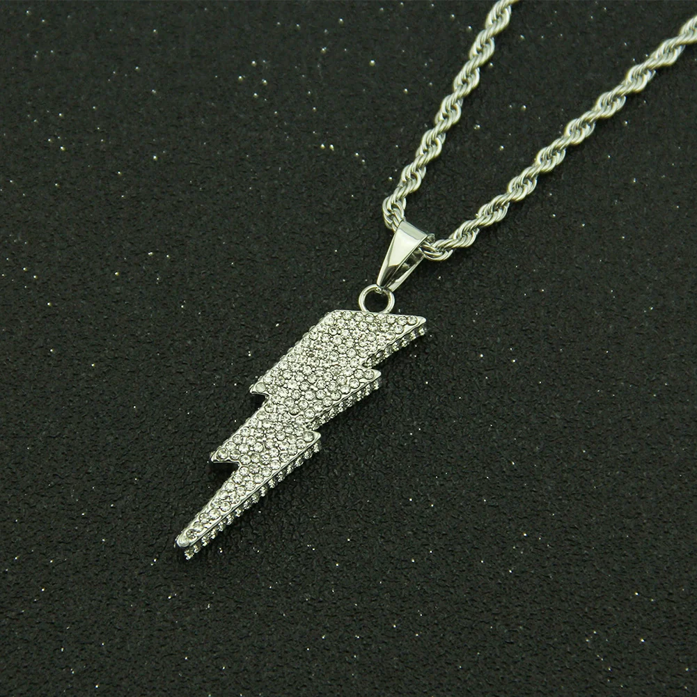 Men's Alloy Pendant Necklace With Diamond And Geometric Design Twist Chain - Image 4