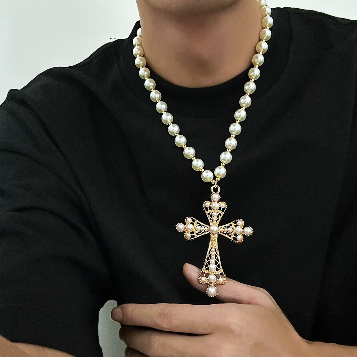 Men's Exaggerated Retro Fashion Geometric Cross Pendant Necklace Handmade With Imitation Pearls And Alloy
