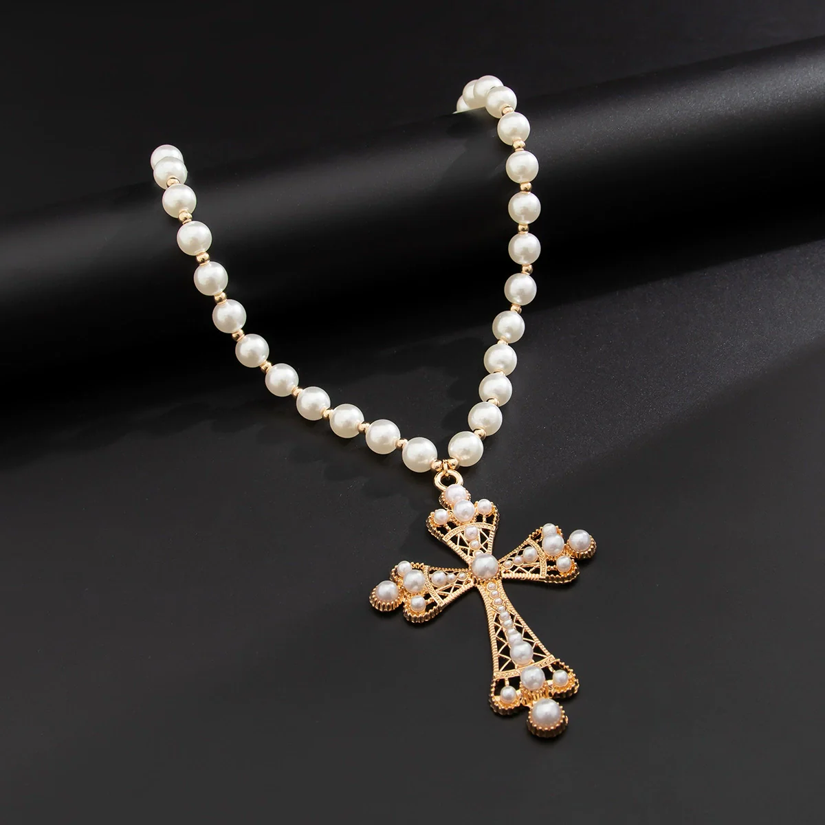 Men's Exaggerated Retro Fashion Geometric Cross Pendant Necklace Handmade With Imitation Pearls And Alloy - Image 4