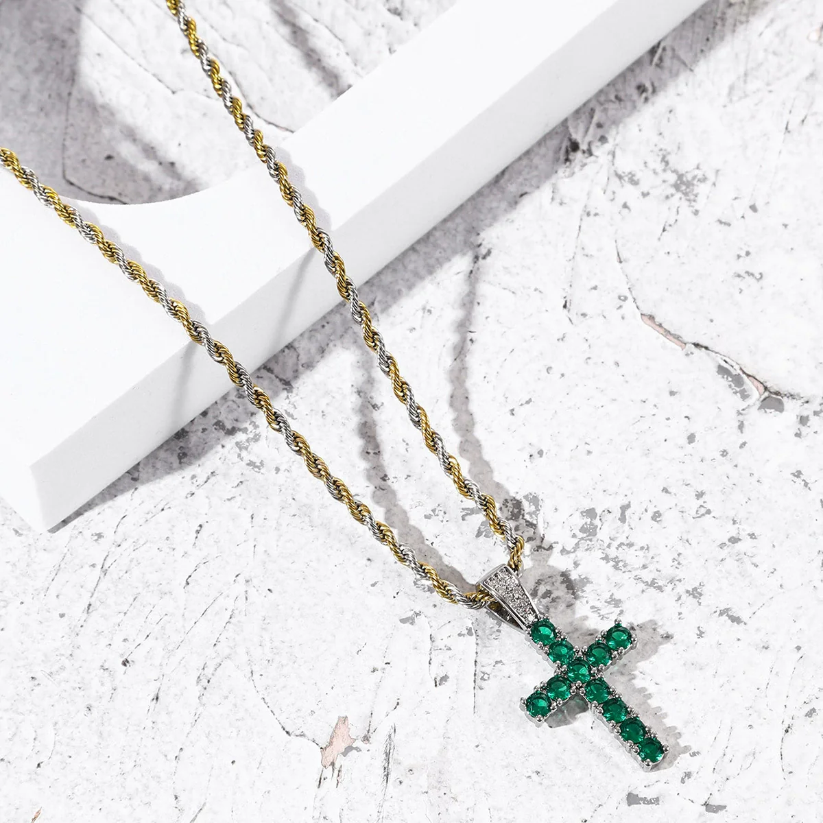 Men's Hip Hop Copper Cross Necklace With Zircon Pendants And Electroplating Treatment - Image 3