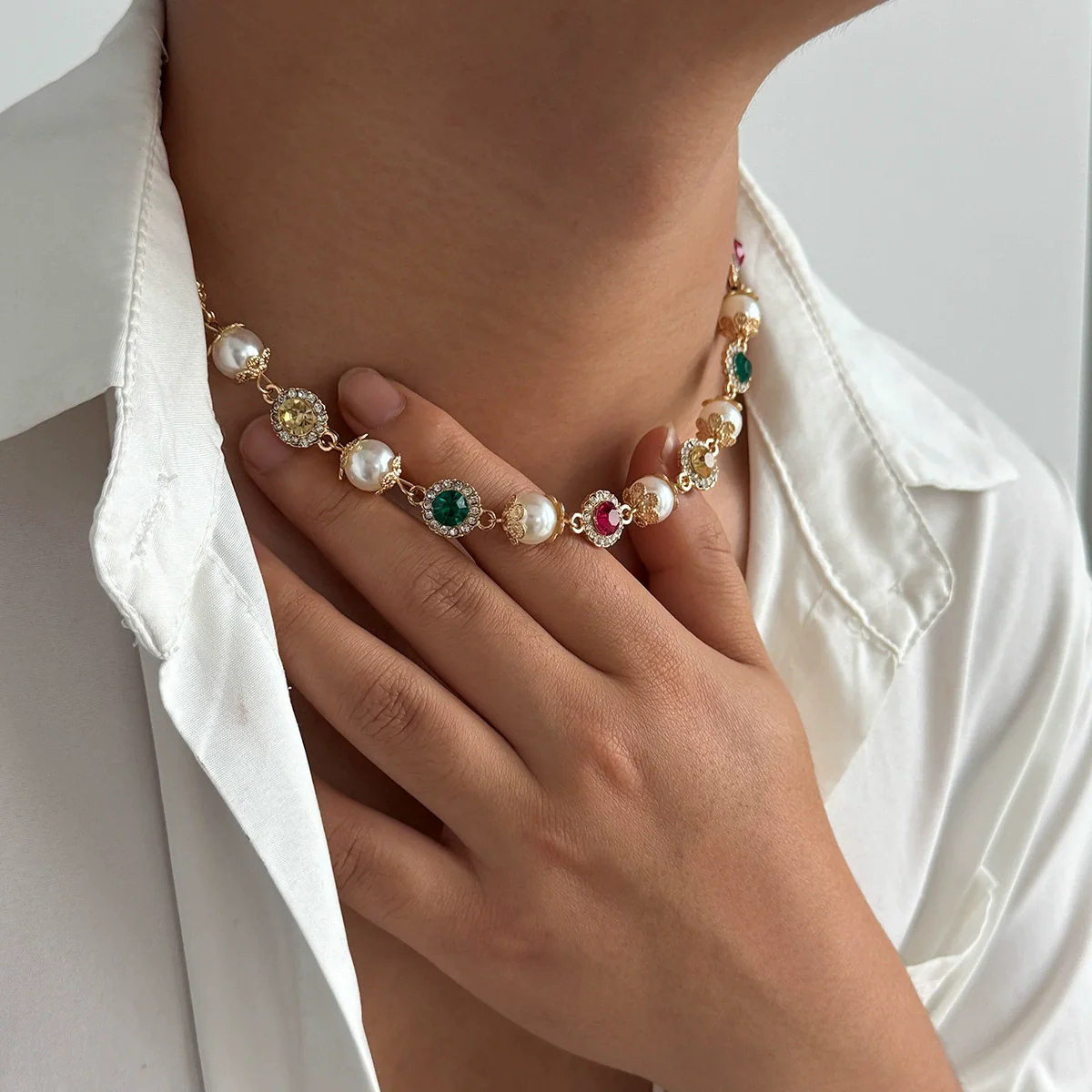 Men's Jewelry Handmade Imitation Pearl And Alloy Diamondencrusted Geometric Necklace