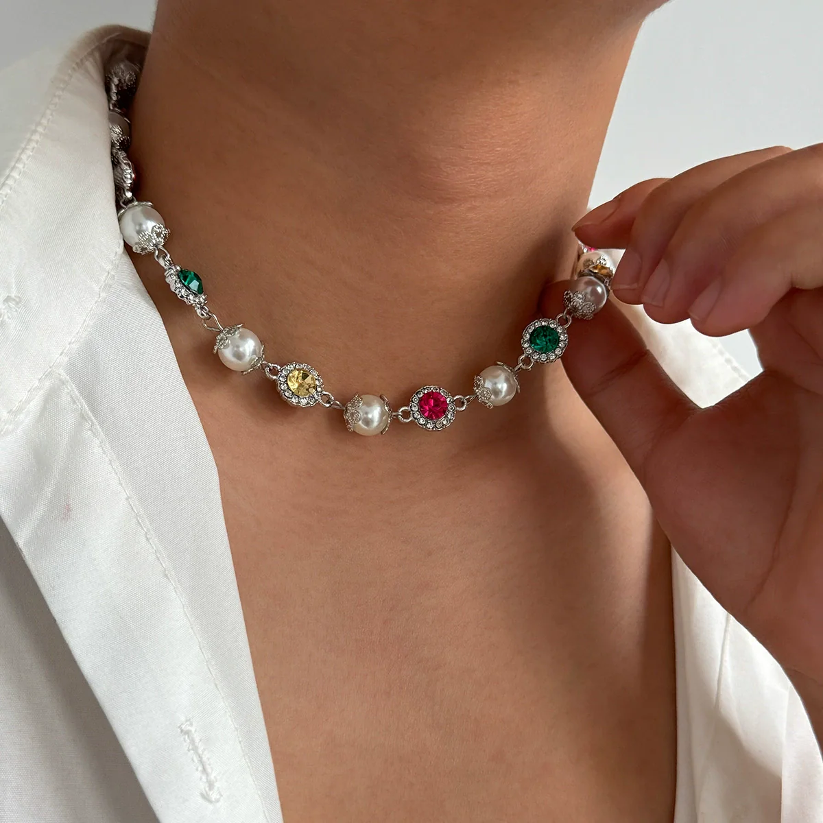 Men's Jewelry Handmade Imitation Pearl And Alloy Diamondencrusted Geometric Necklace - Image 2