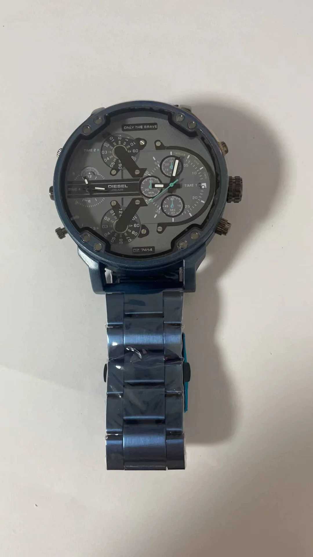 Men's Leisure Quartz Watch With Alloy Band And Stainless Steel Clasp Round Dial - Image 10