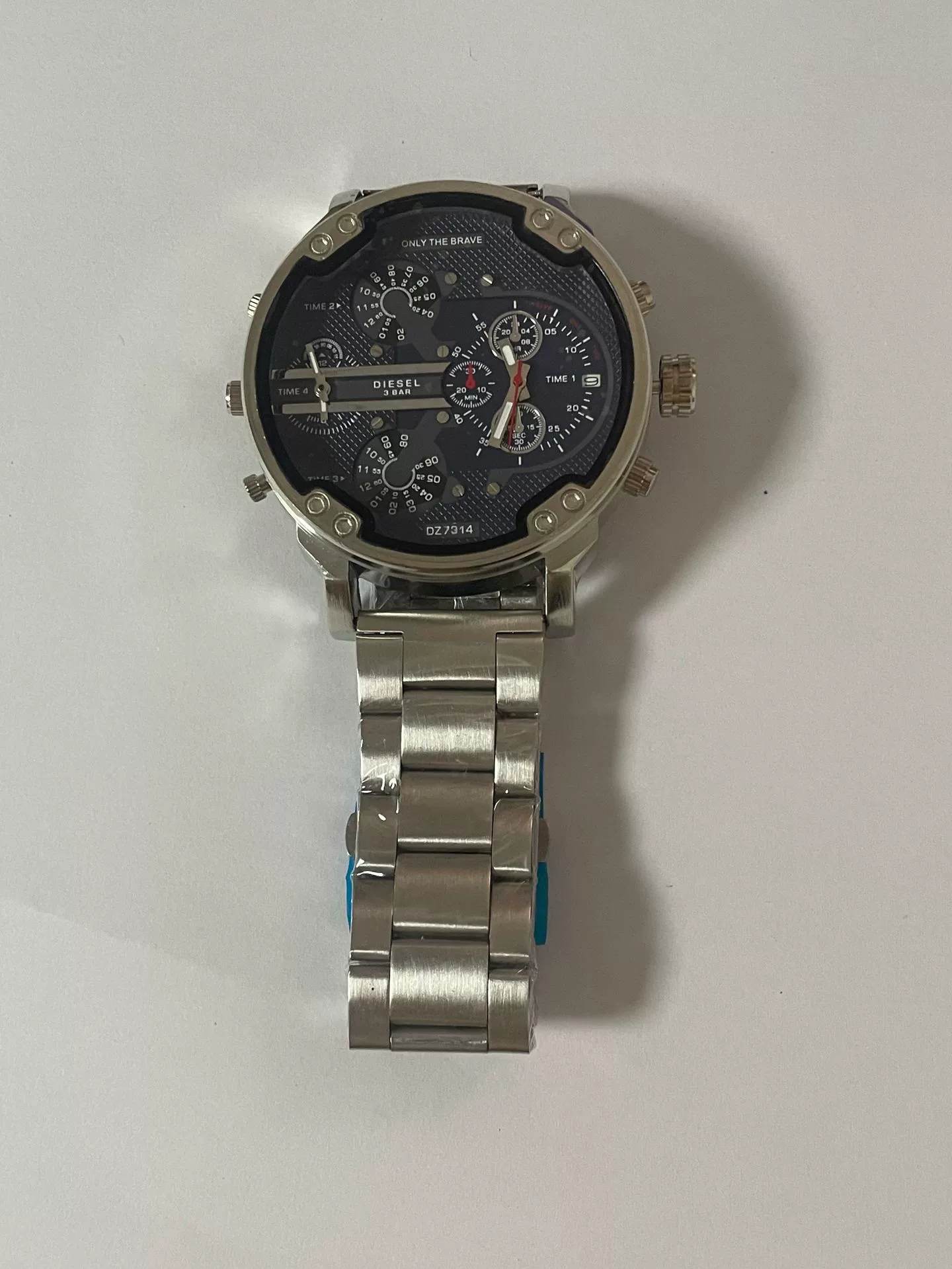 Men's Leisure Quartz Watch With Alloy Band And Stainless Steel Clasp Round Dial - Image 7
