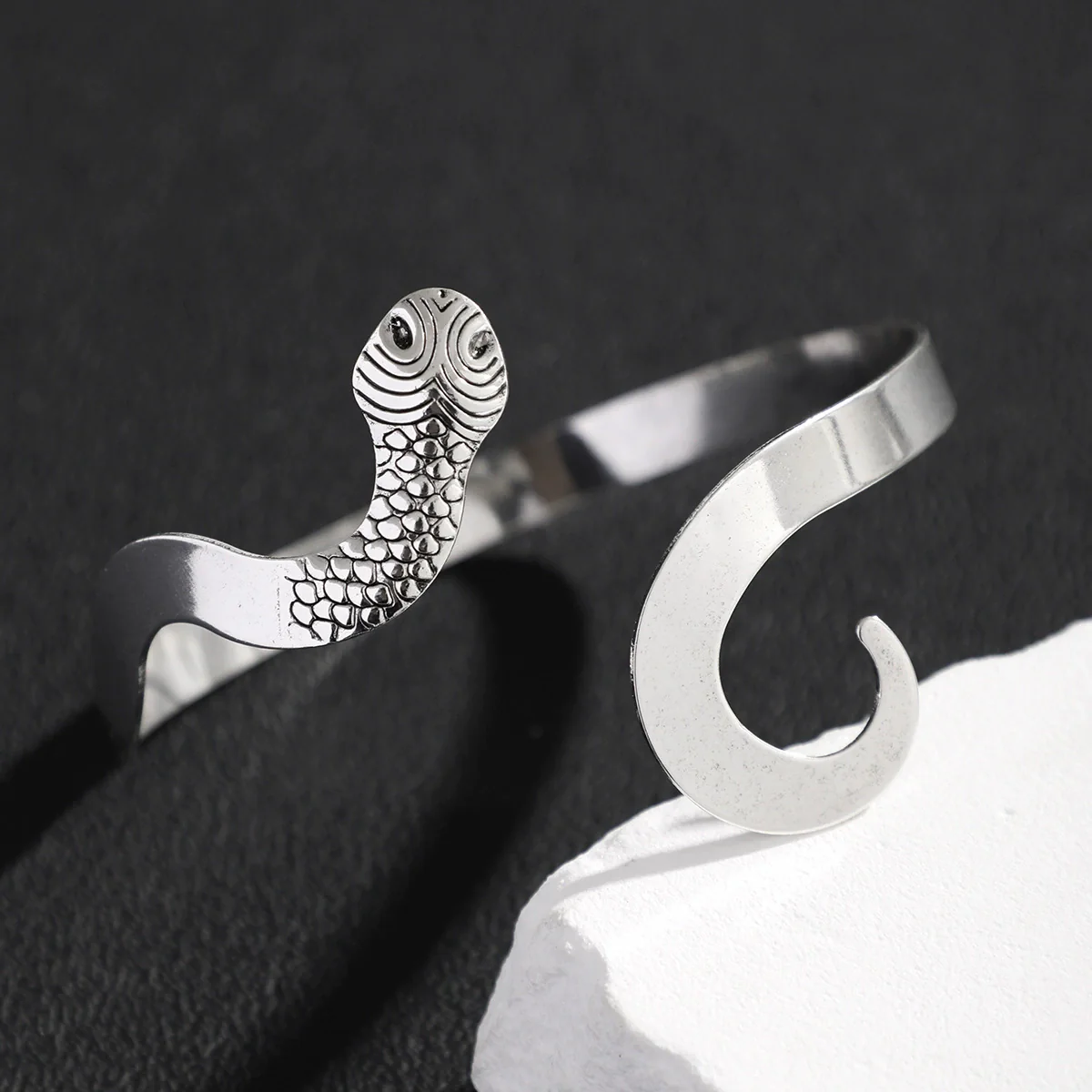 Men's Metal Animal Zodiac Arm Bracelet Jewelry With Electroplating - Image 4
