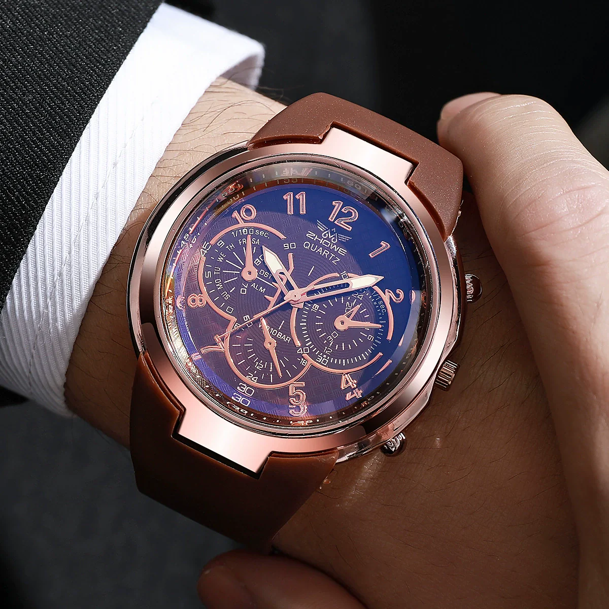 Men's Quartz Watch Alloy Case Silicone Strap Stainless Steel Buckle Round Dial Fashion Style - Image 2