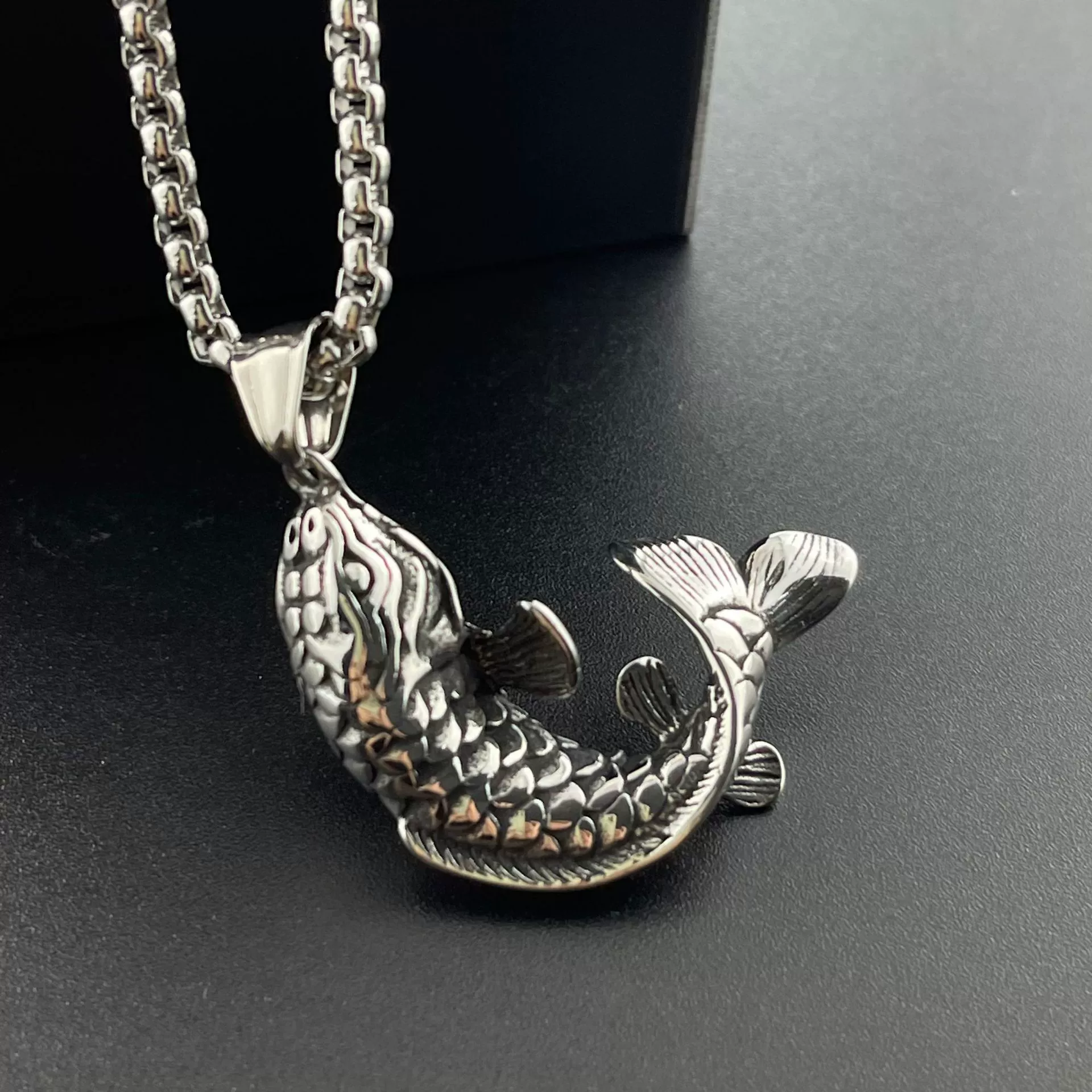Men's Retro Jewelry Stainless Steel Necklace With Doll Pattern And Polishing Treatment