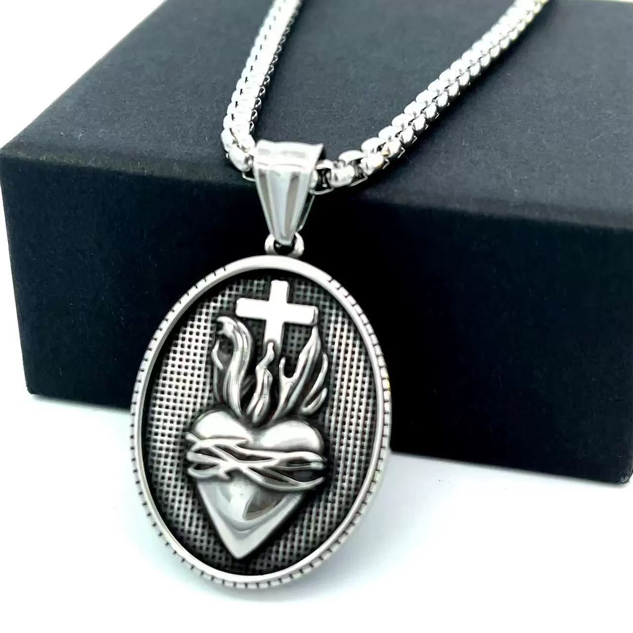 Men's Stainless Steel Heartshaped Pendant Necklace With Geometric Style And Polishing Process