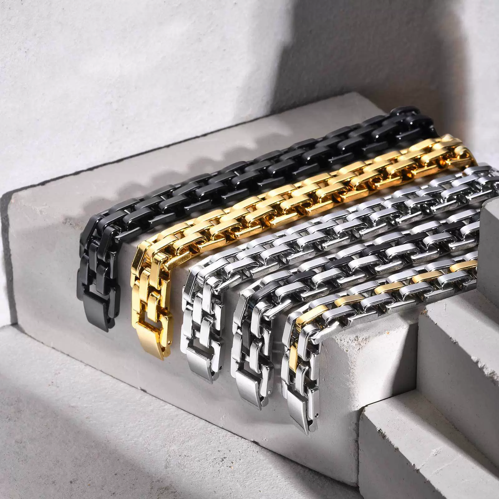Men's Widefaced Stainless Steel Strap Gold Fashion Bracelet - Image 4
