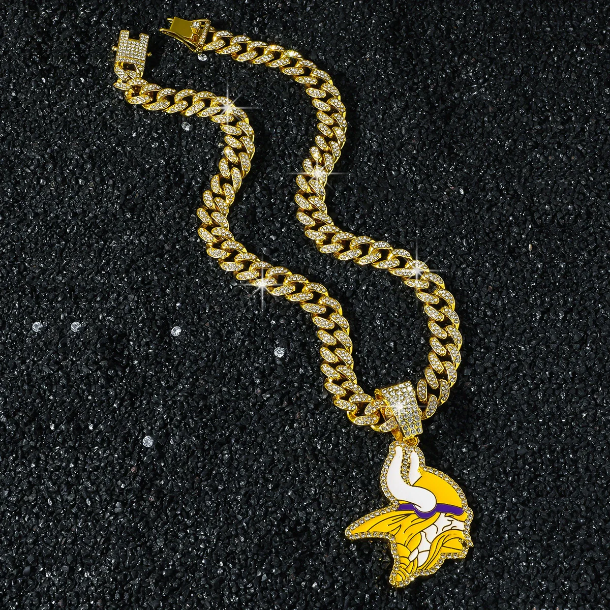 Men's Zinc Alloy Hiphop Style Oil Dripping Football Team Logo Pendant Necklace With Cuban Chain And Electroplating - Image 4