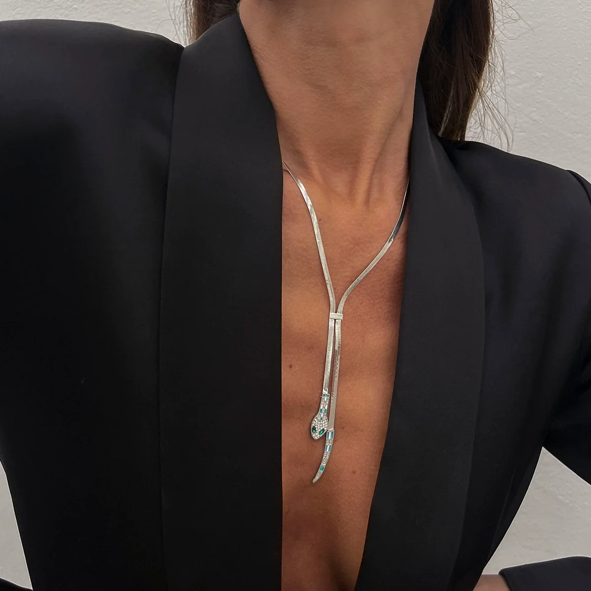 Metal Braided Snake Bone Clavicle Chain Necklace For Women Iron Chain Alloy Animal Pattern Electroplating - Image 10