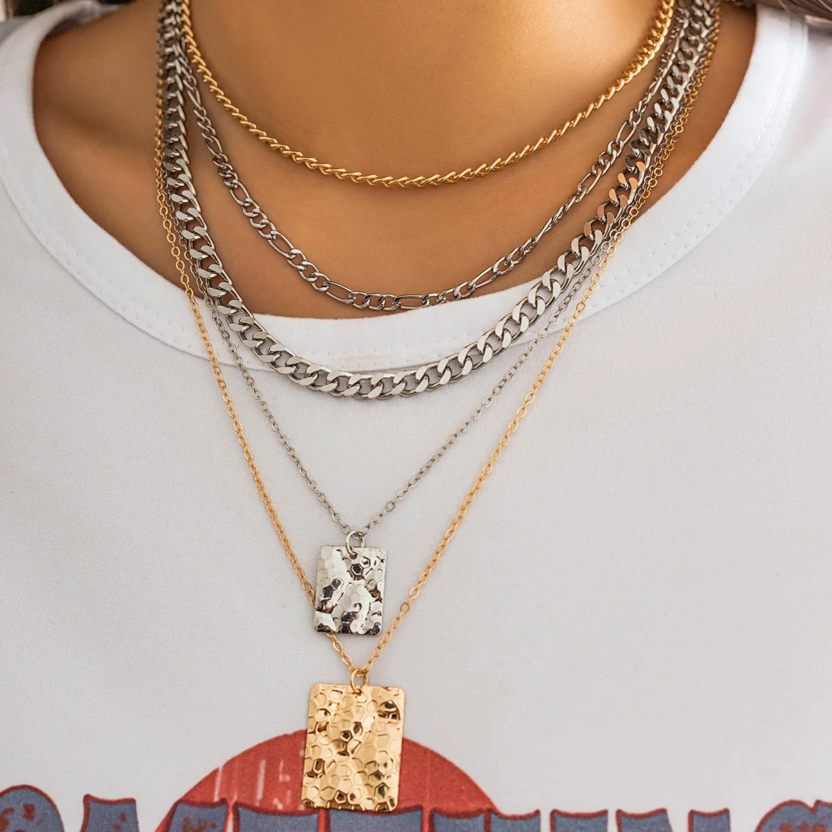 Metal Chain Stacked Necklace With Alloy Geometric Pendant And Snakeskin Pattern For Women - Image 3