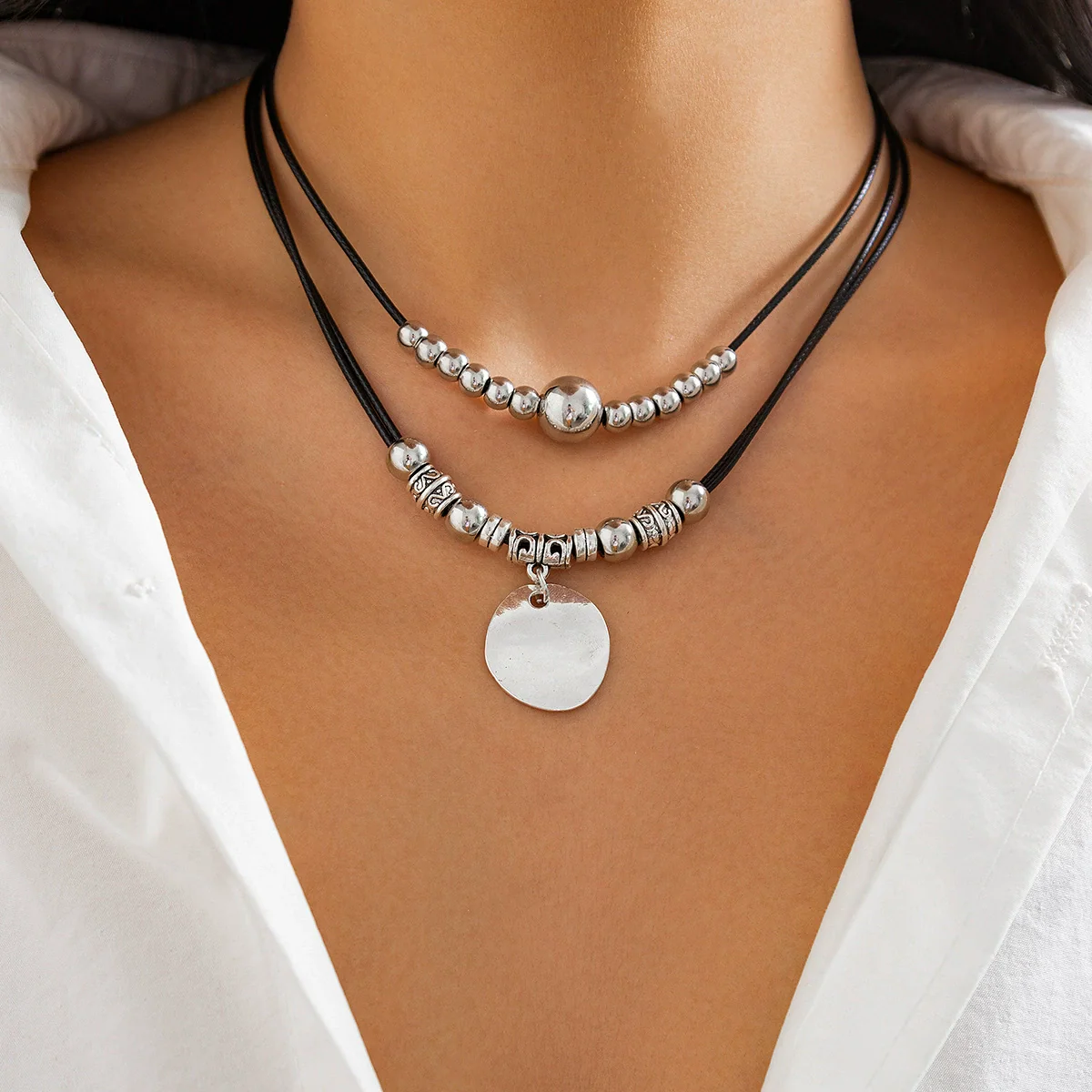 Metal Elbow Hiphop Style Geometric Relief Pendant Beaded Clavicle Necklace Alloy Electroplated - Image 8