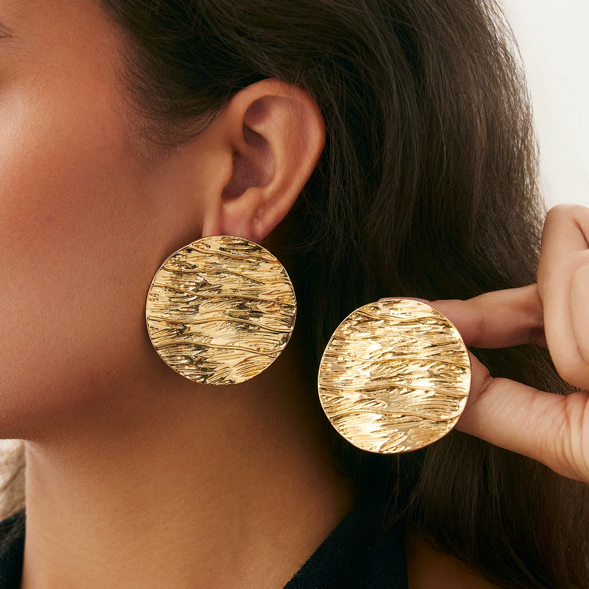 Metal Exaggerated Geometric Ushaped Twisted Cut Out Electroplated Women's Earrings - Image 18