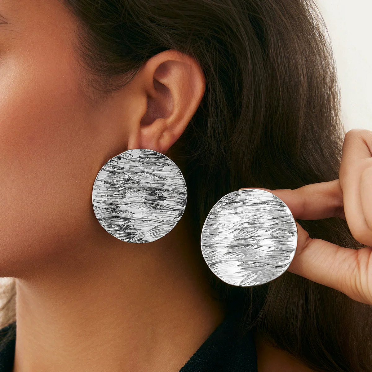 Metal Exaggerated Geometric Ushaped Twisted Cut Out Electroplated Women's Earrings - Image 19