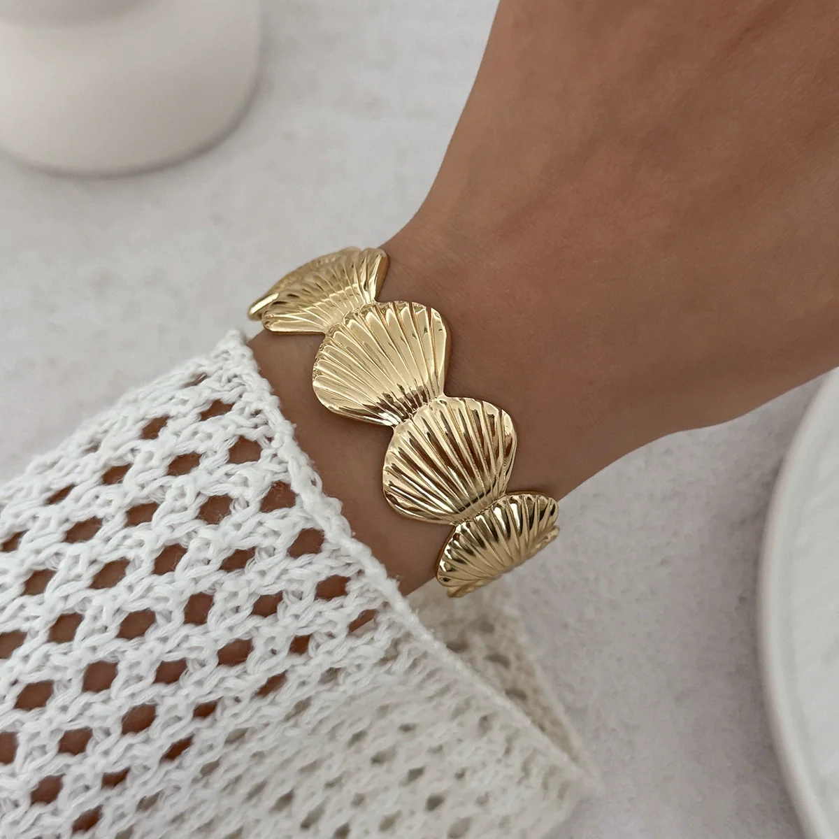 Metal Flower Shell Open Bracelet Electroplated - Image 10