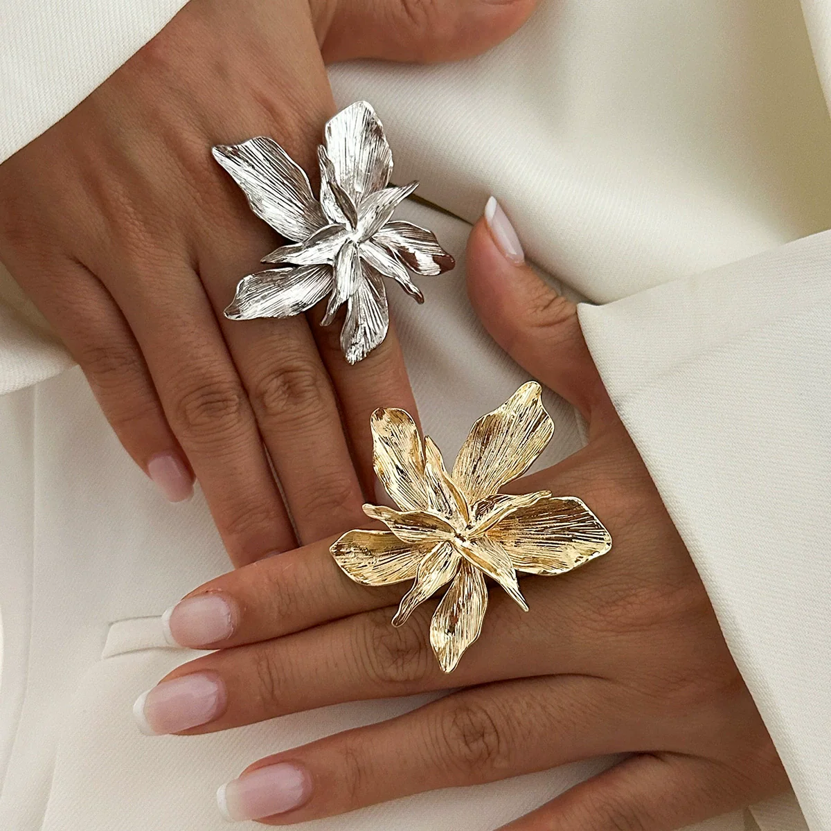 Metal Geometric Fivepetal Flower Stereo Open Winding Ring Electroplated Ins Style For Women - Image 2