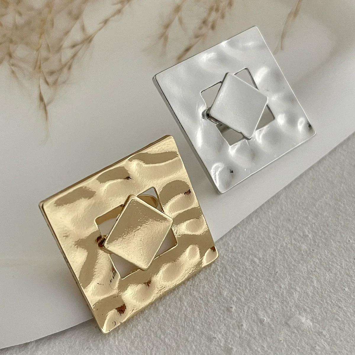 Metal Geometric Hollow Ring Electroplated For Women - Image 4