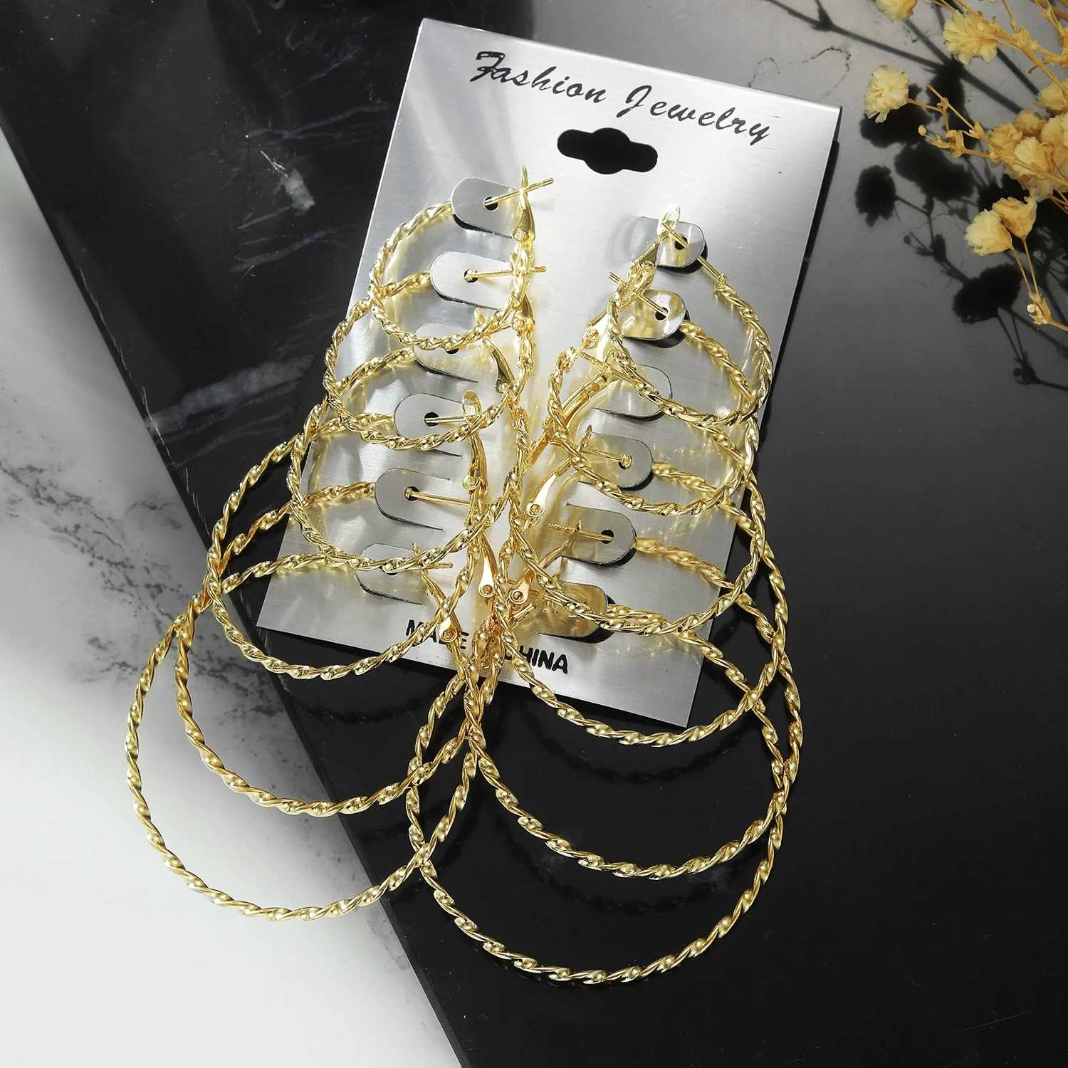 Metal Geometric Hoop Earrings Set Fashion Stylish Exaggerated Electroplated For Women - Image 3