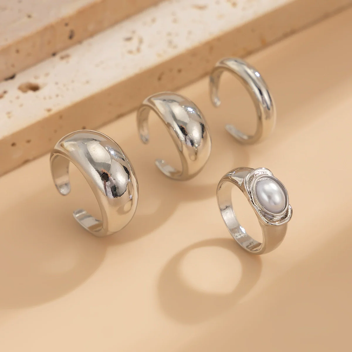 Metal Geometric Personality Stacked Ring Bracelet For Women With Electroplating And Imitation Pearls - Image 4