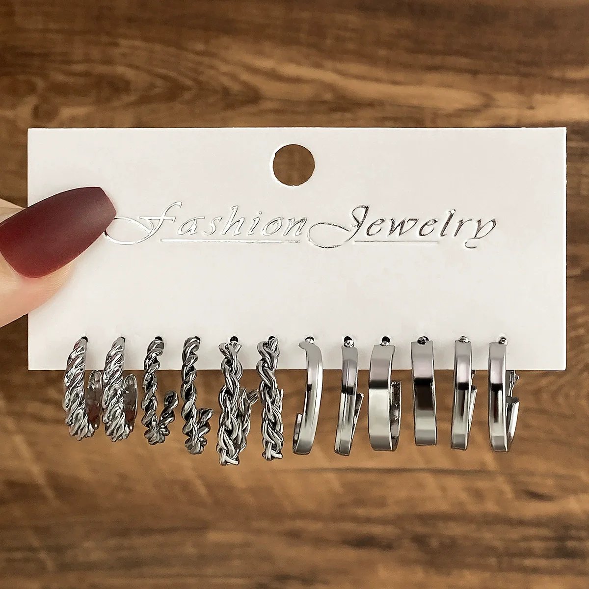 Metal Geometric Twist Chain Earrings Electroplated Minimalist Style For Women - Image 9