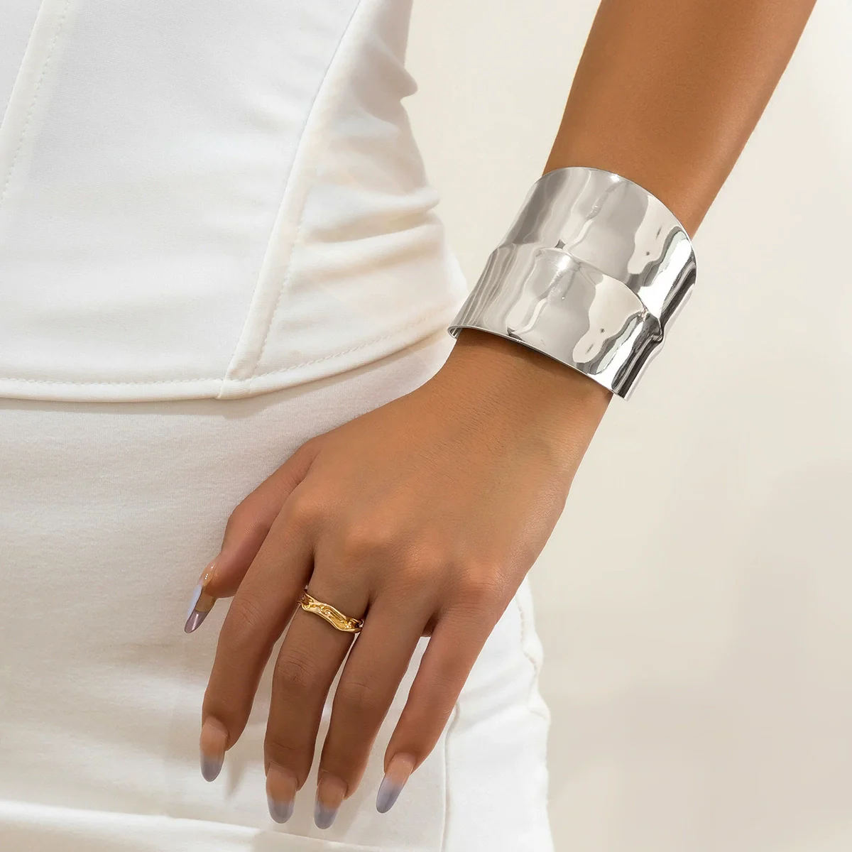 Metal Glossy Geometric Cut Out Opening Bracelets With Electroplating - Image 4