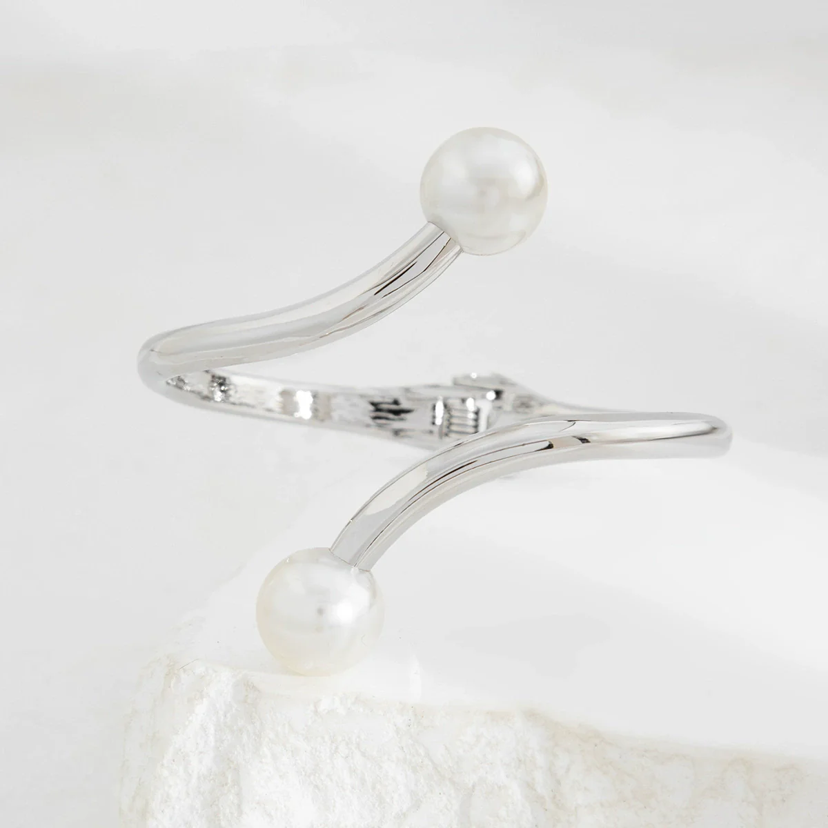 Metal Imitation Pearl Bracelet With Irregular Lines Electroplating Design - Image 6