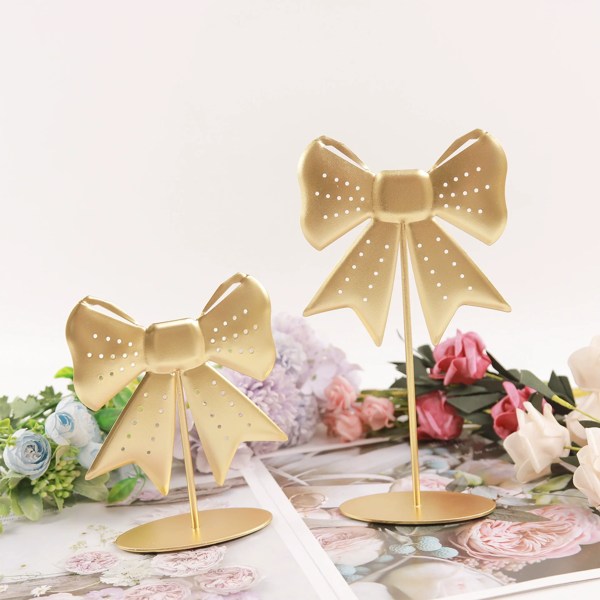 Metal Iron Jewelry Storage Rack Geometric Shape Highend Iron Art Display Props For Jewelry - Image 3