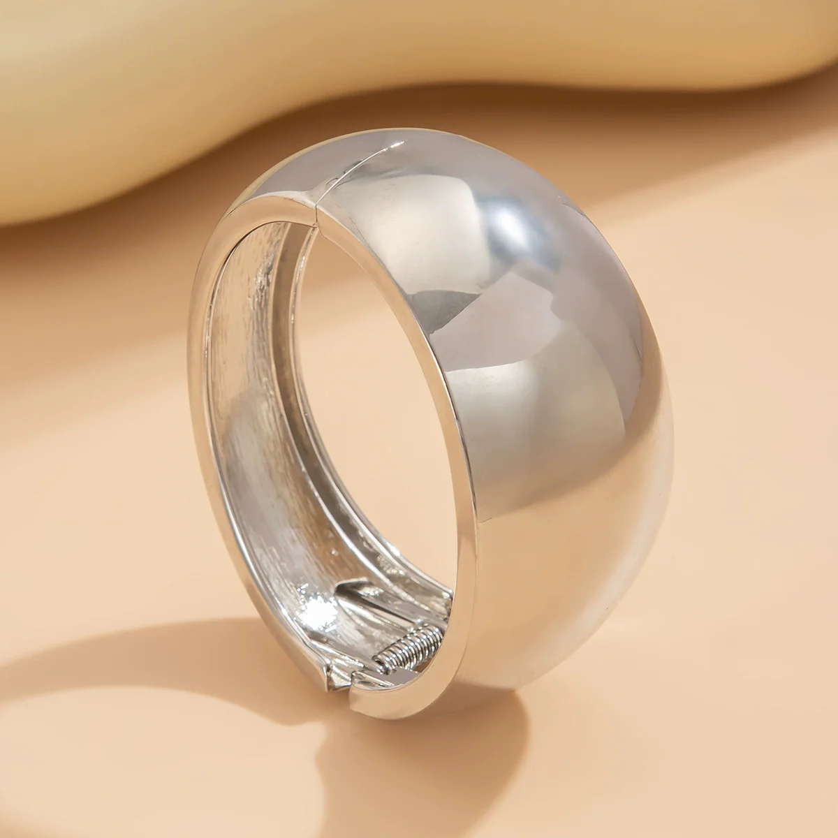 Metal Smooth Spring Buckle Bracelet With Knock Pattern And Electroplating For Women - Image 12
