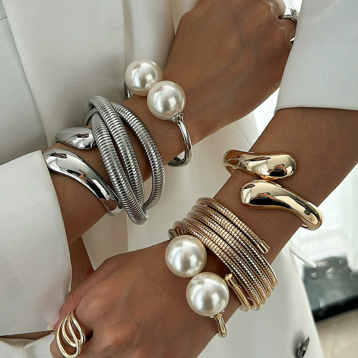 Metal Spring Bracelet Punk Stacked Multilayer Geometric Ins Style For Women With Big Pearl And Electroplating - Image 2