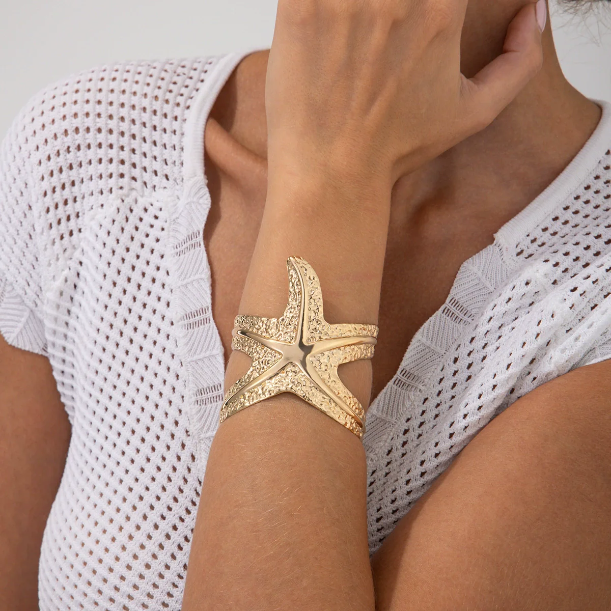 Metal Starfish Bracelet With Exaggerated Design Electroplated Iron For Women - Image 8