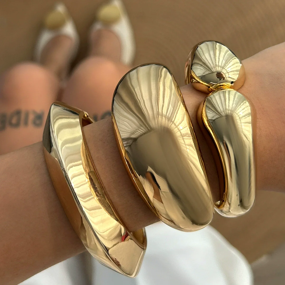 Metal Water Drop Hug Stacking Bracelet For Women Futuristic Geometric Electroplated Jewelry - Image 2