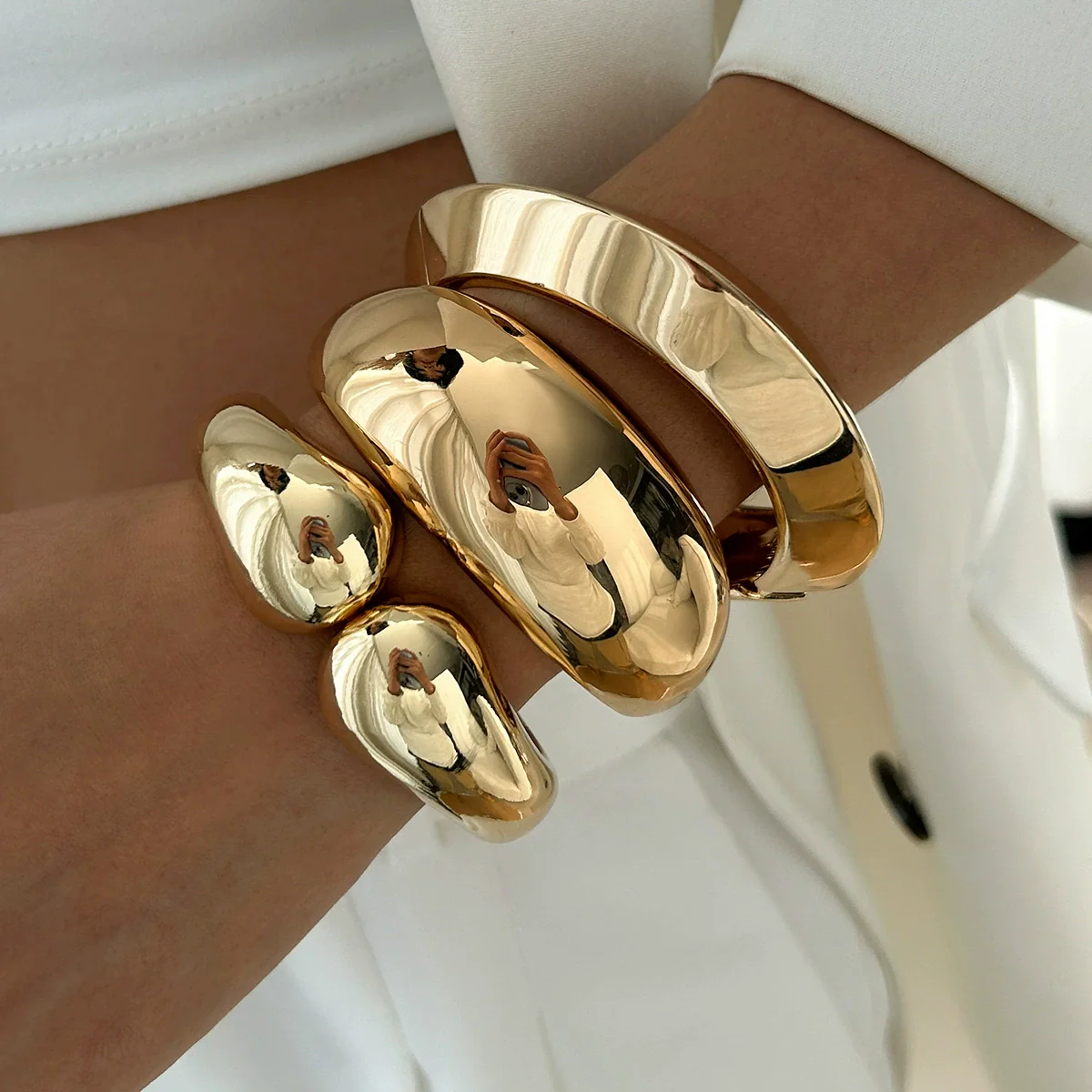 Metal Water Drop Hug Stacking Bracelet For Women Futuristic Geometric Electroplated Jewelry - Image 3