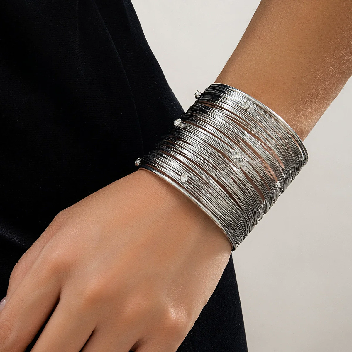 Metal Wide Open Geometric Line Rhinestone Punk Bracelet For Women With Electroplating - Image 7