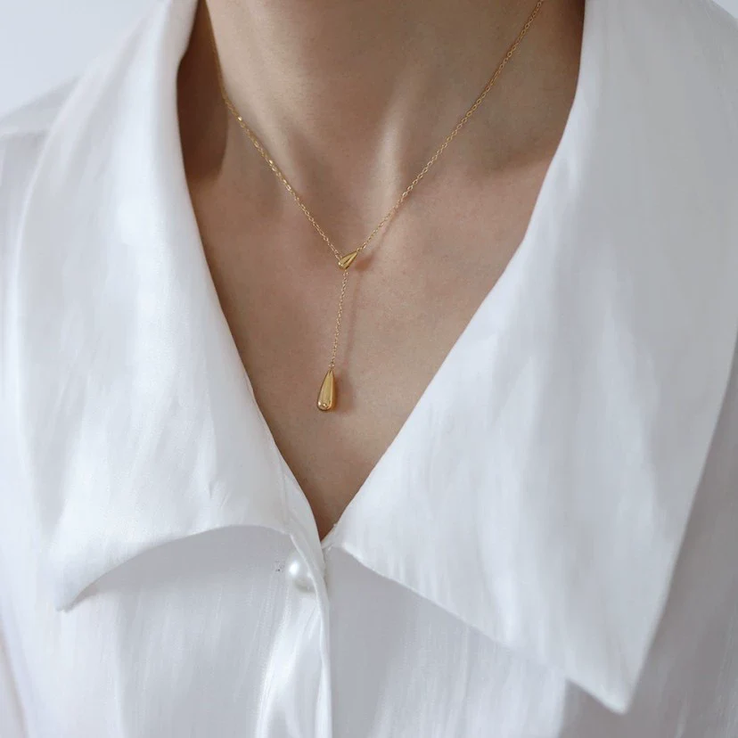 Minimalist Light Luxury Style Electroplated Titanium Steel Water Drop Pendant O Word Chain Unisex Necklace - Image 3
