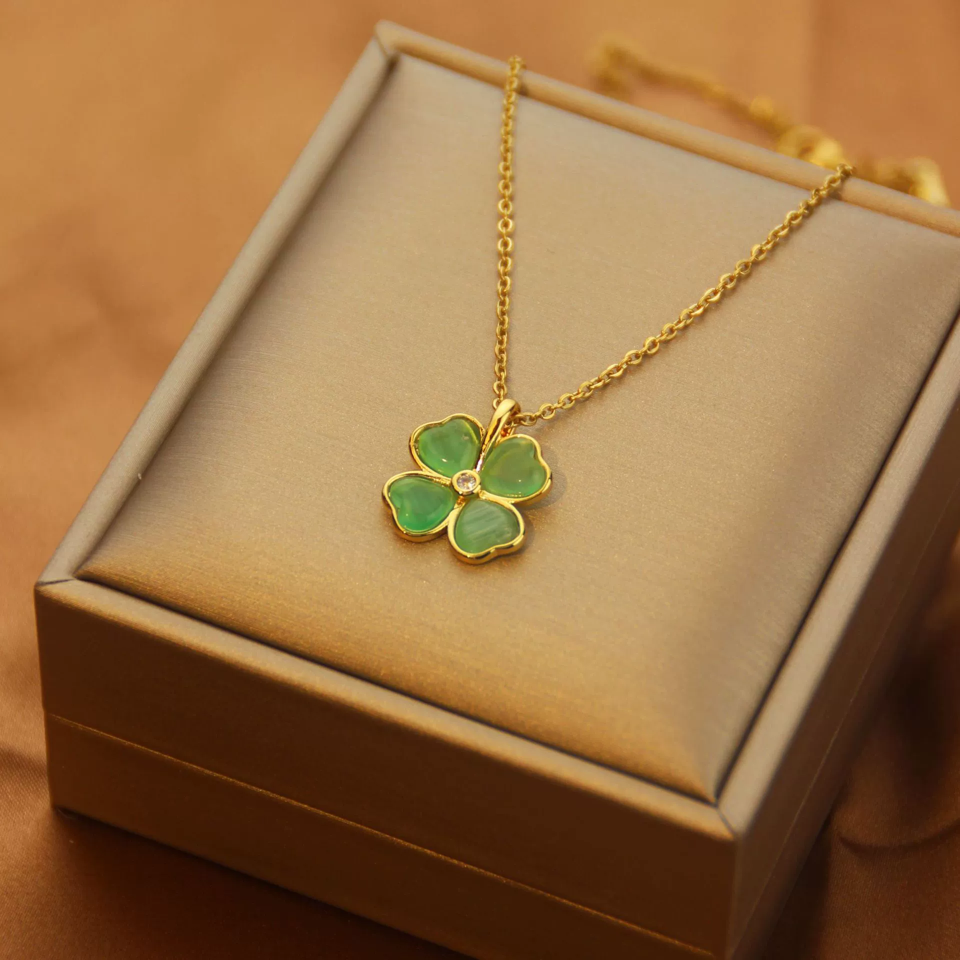 Necklace Copper Inlaid Zircon Four Leaf Clover Pendant With Titanium Steel Chain Electroplating Design For Women - Image 8