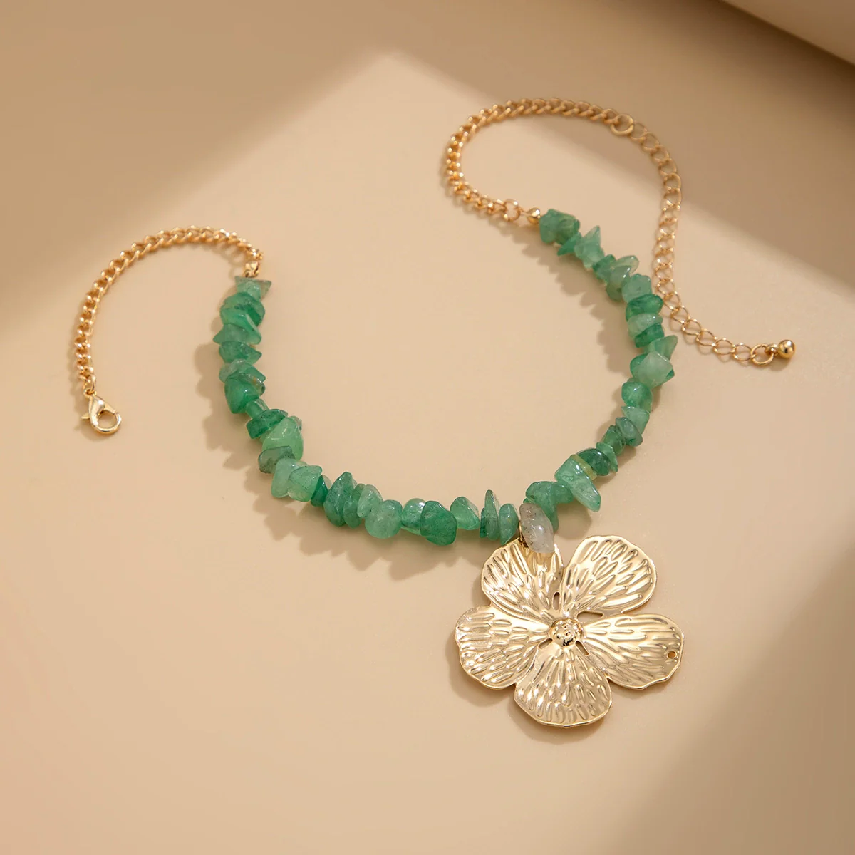 Necklace Gravel Iron Geometric Rhombus Electroplated Retro Flower Clavicle Women's - Image 4