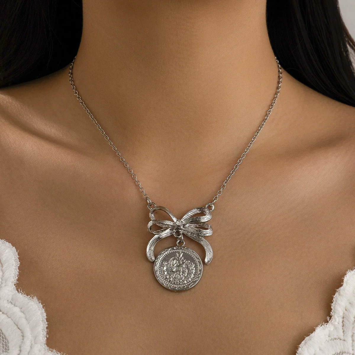Necklace Imitation Pearls Alloy Geometric Bow Electroplating Design - Image 16