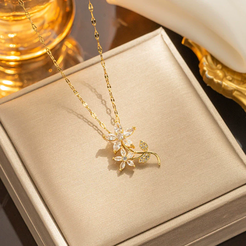 Necklace Titanium Steel Retro Flower Inlaid Zircon Electroplating Water Wave Chain For Women - Image 7