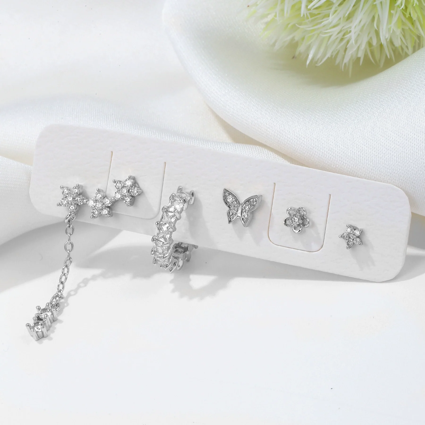 Niche Fashion Jewelry Set Women's Copper Animals Zodiac Zircon Earrings - Image 3